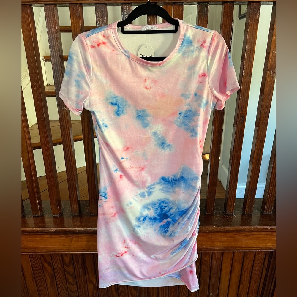 NWT Body Con T-Shirt Dress with Ruched Hip